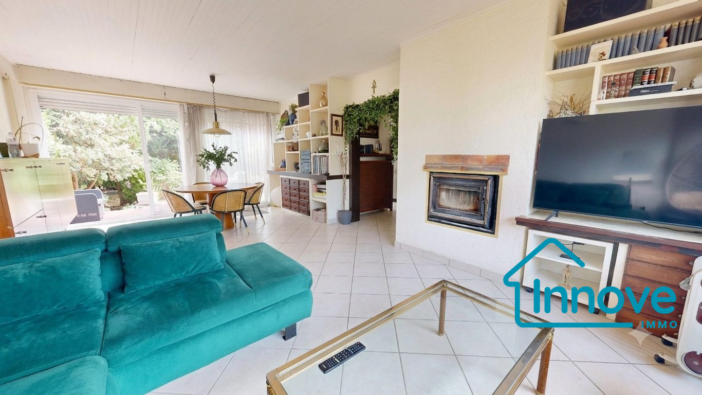 
                                                Vente
                                                 Maison familiale avec jardin