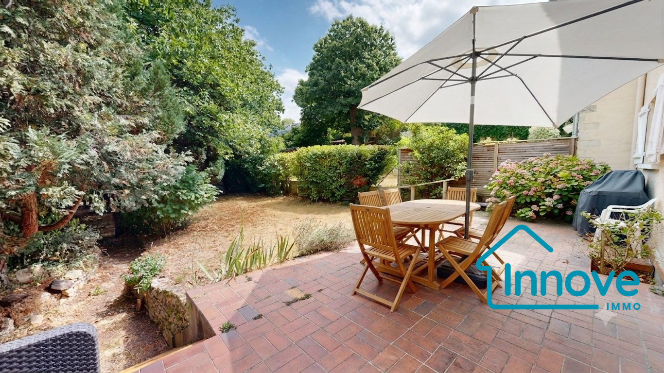 
                                                Vente
                                                 Maison familiale avec jardin