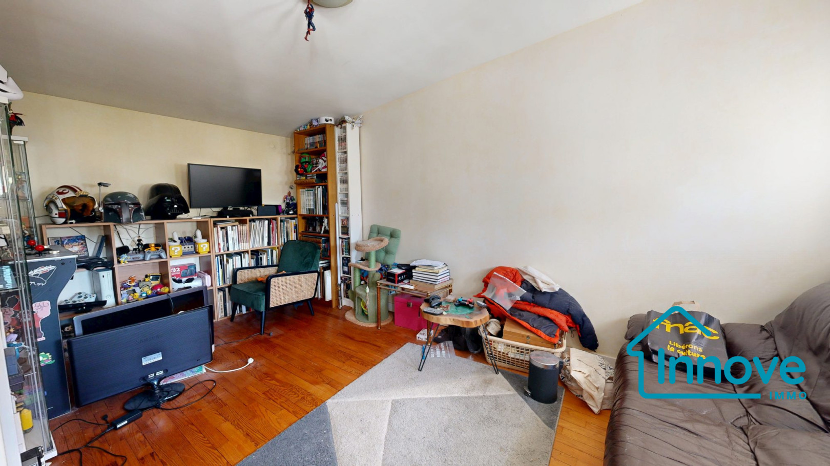 
                                                Vente
                                                 Maison familiale avec jardin