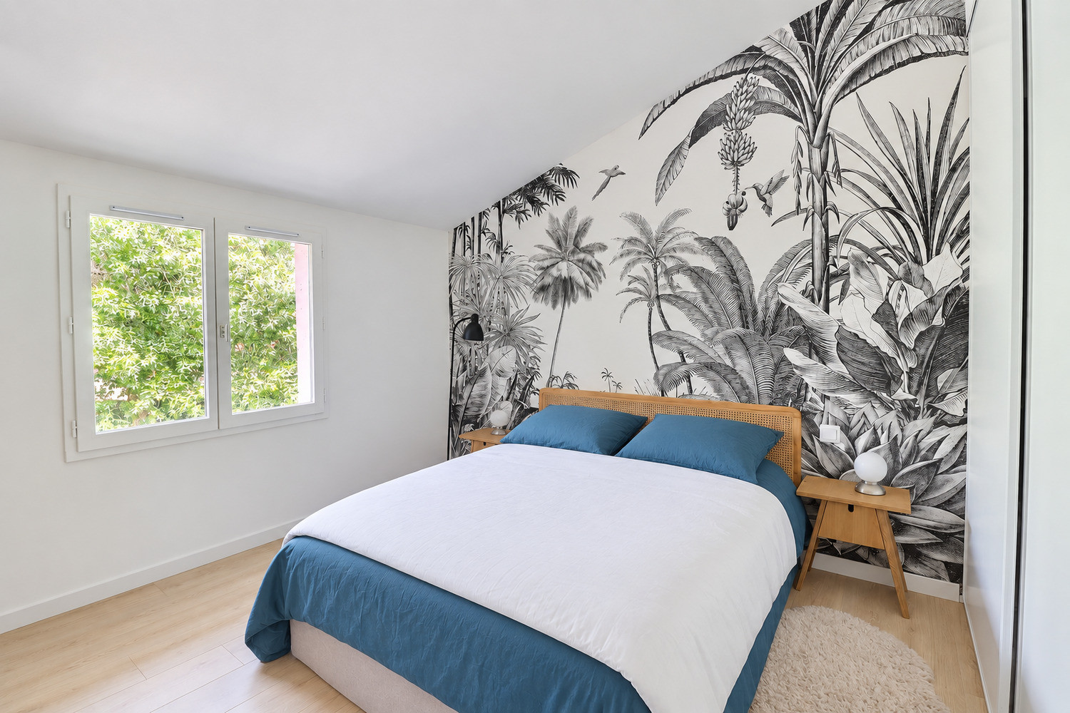 
                                                Vente
                                                 Maison familiale avec jardin arboré