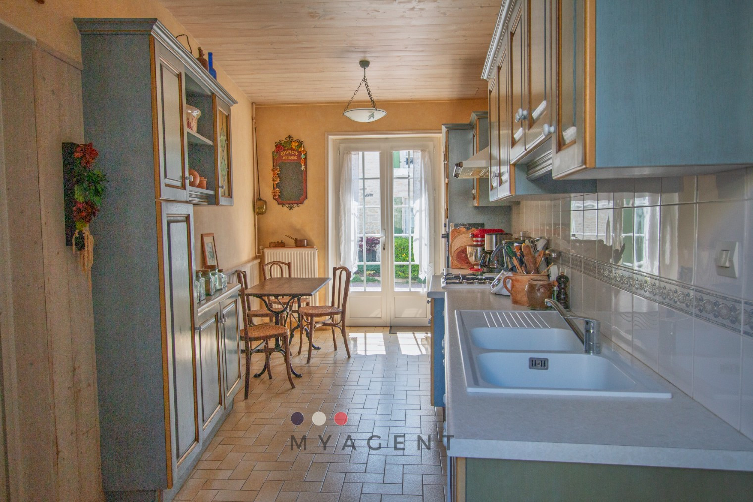 
                                                Vente
                                                 Maison familiale avec jardin – Charme et calme