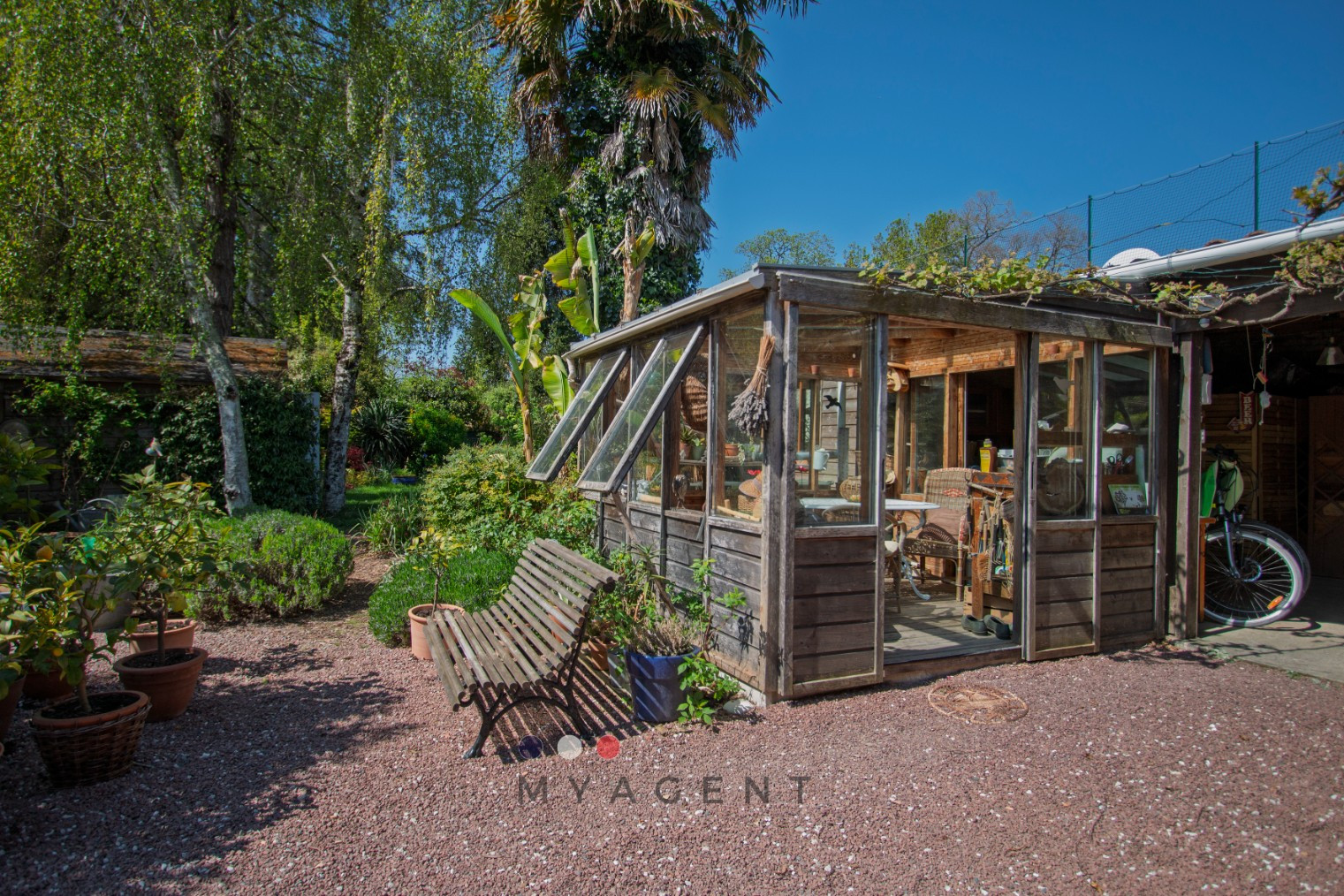 
                                                Vente
                                                 Maison familiale avec jardin – Charme et calme