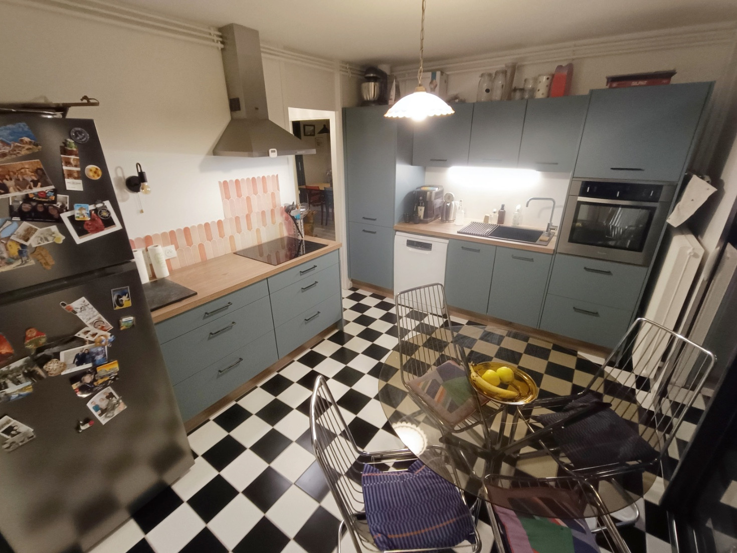 
                                                Vente
                                                 Maison familiale avec jardin et garage