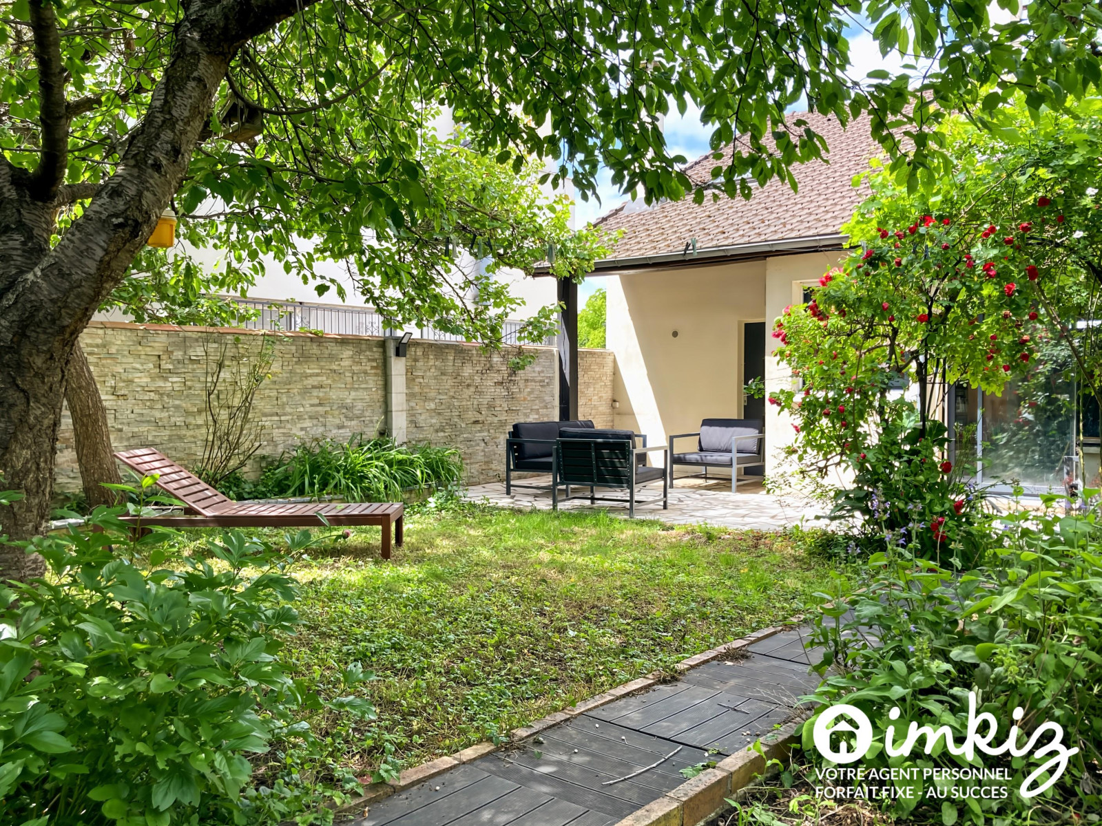 
                                                Vente
                                                 Maison familiale avec jardin, proche métro