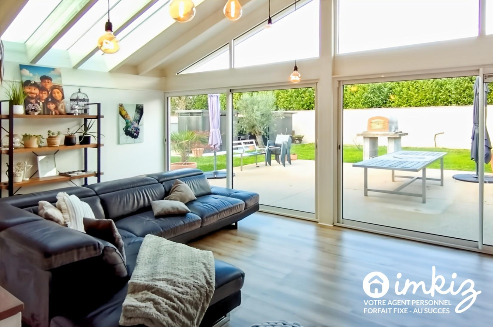 
                                                Vente
                                                 Maison familiale avec piscine et beaux volumes