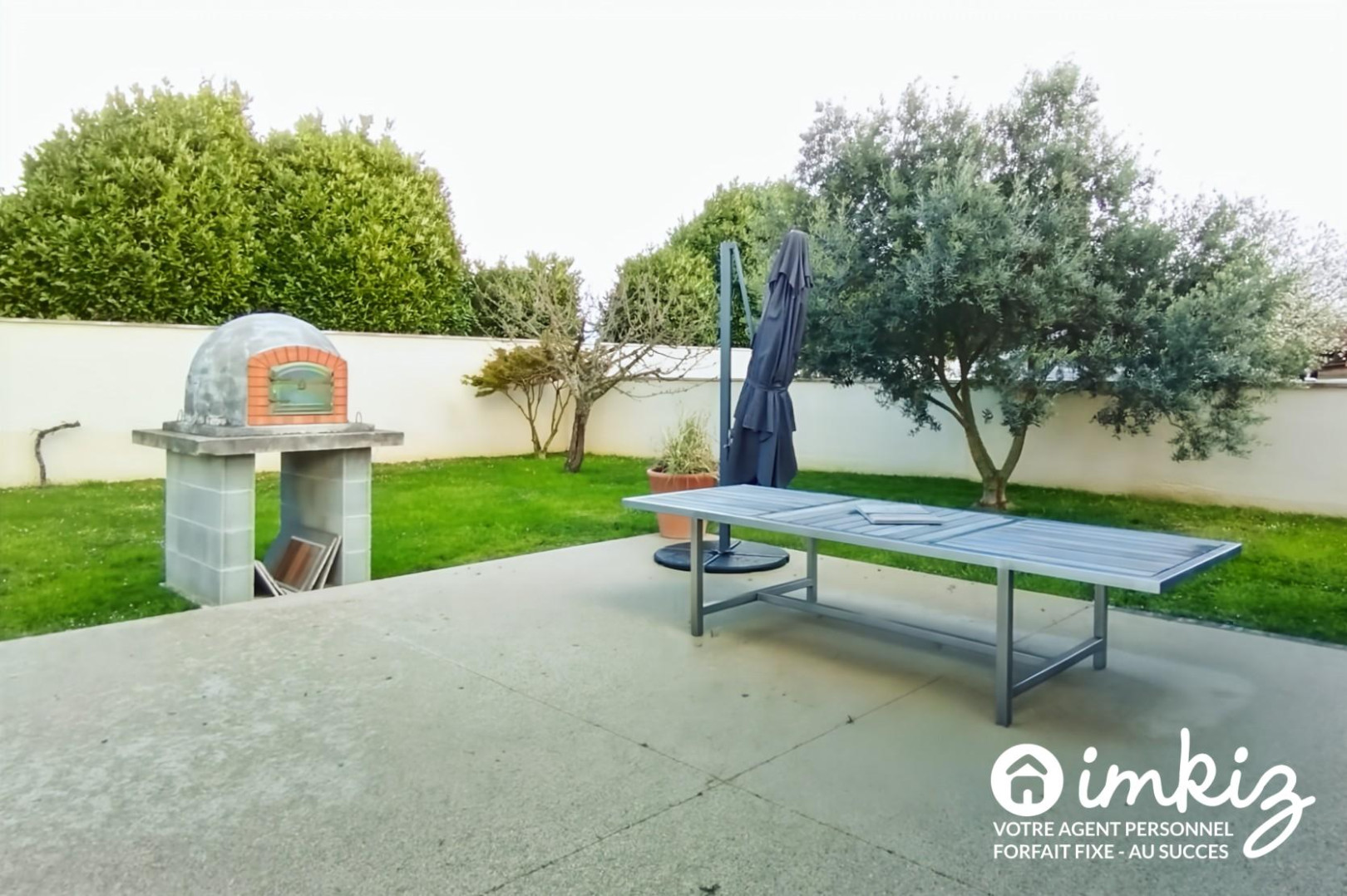 
                                                Vente
                                                 Maison familiale avec piscine et beaux volumes