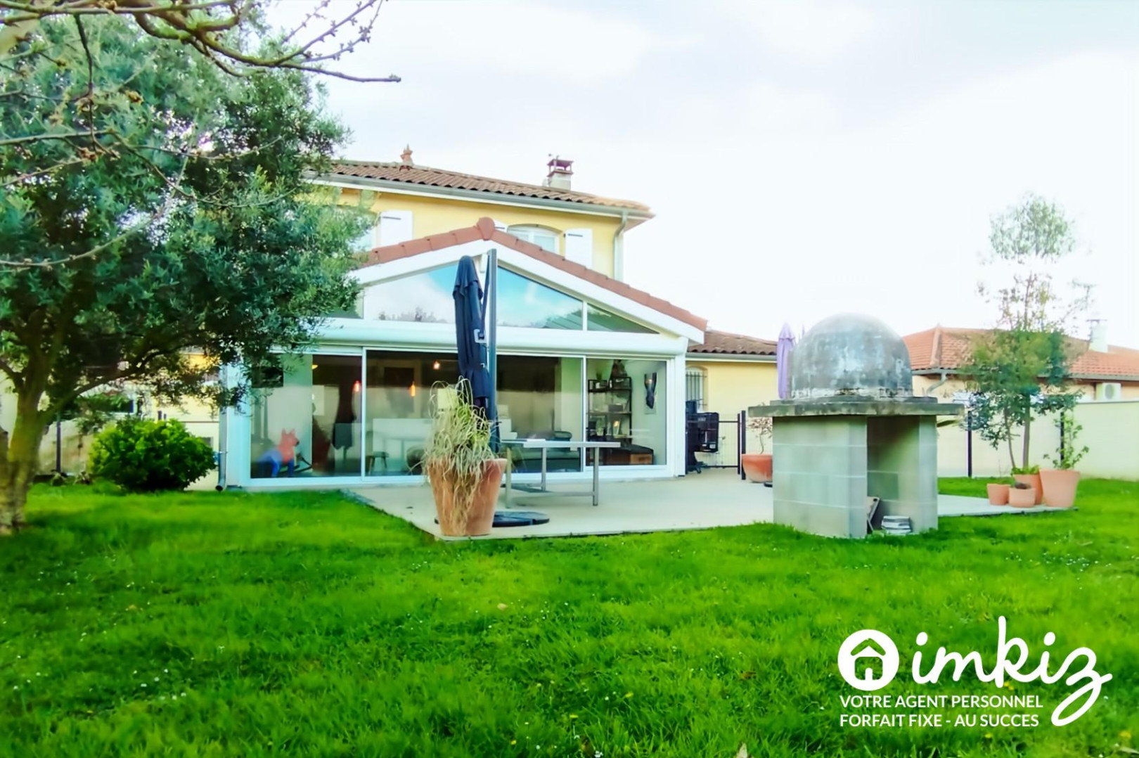 
                                                Vente
                                                 Maison familiale avec piscine et beaux volumes