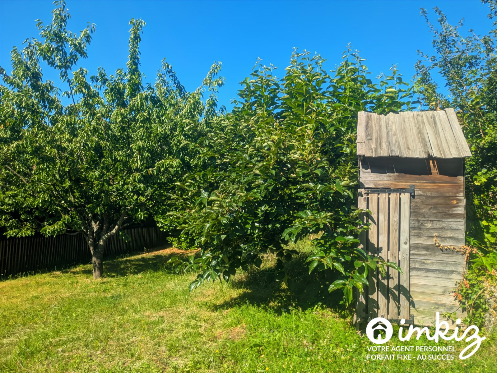 
                                                Vente
                                                 Maison familiale avec piscine et vue d’exception