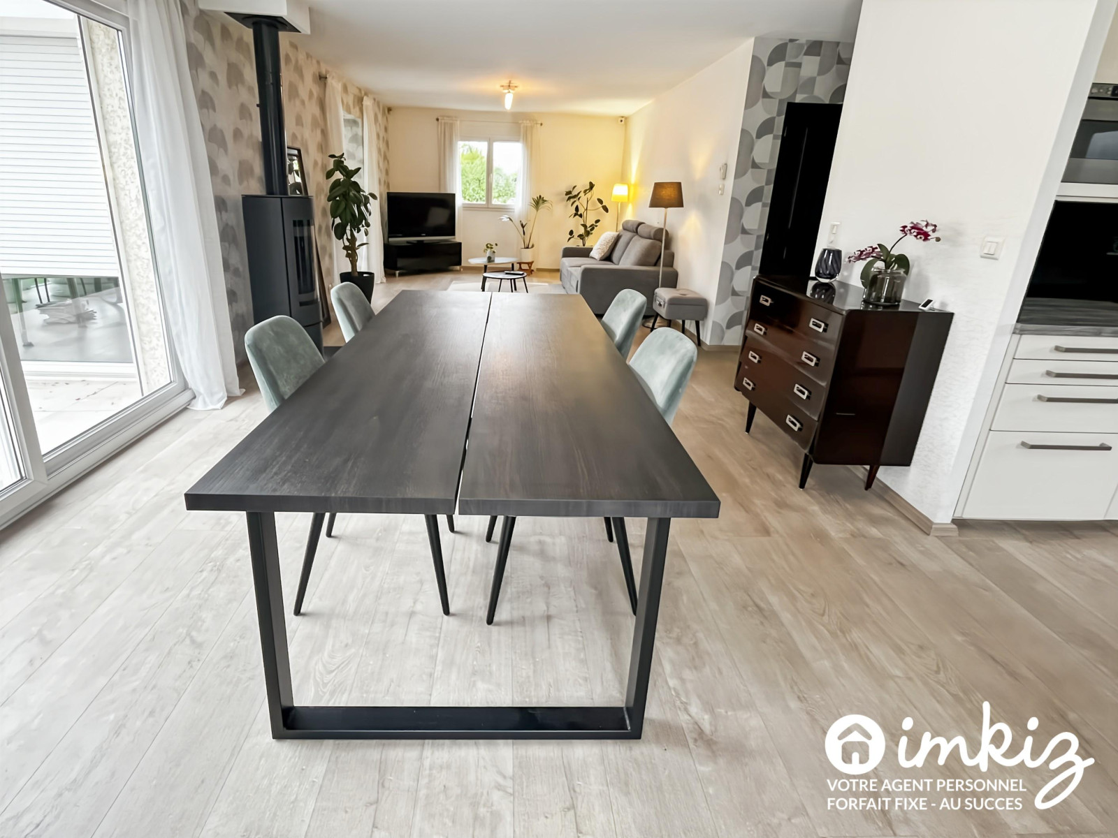 
                                                Vente
                                                 Maison familiale avec vue montagnes