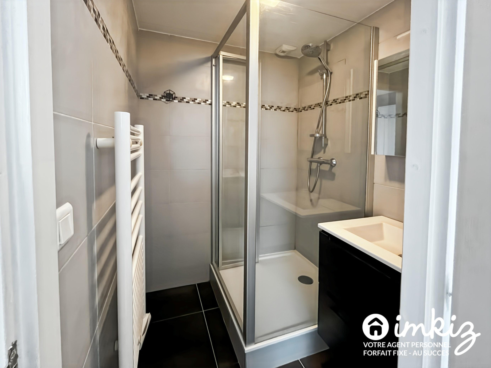 
                                                Vente
                                                 Maison familiale avec vue montagnes