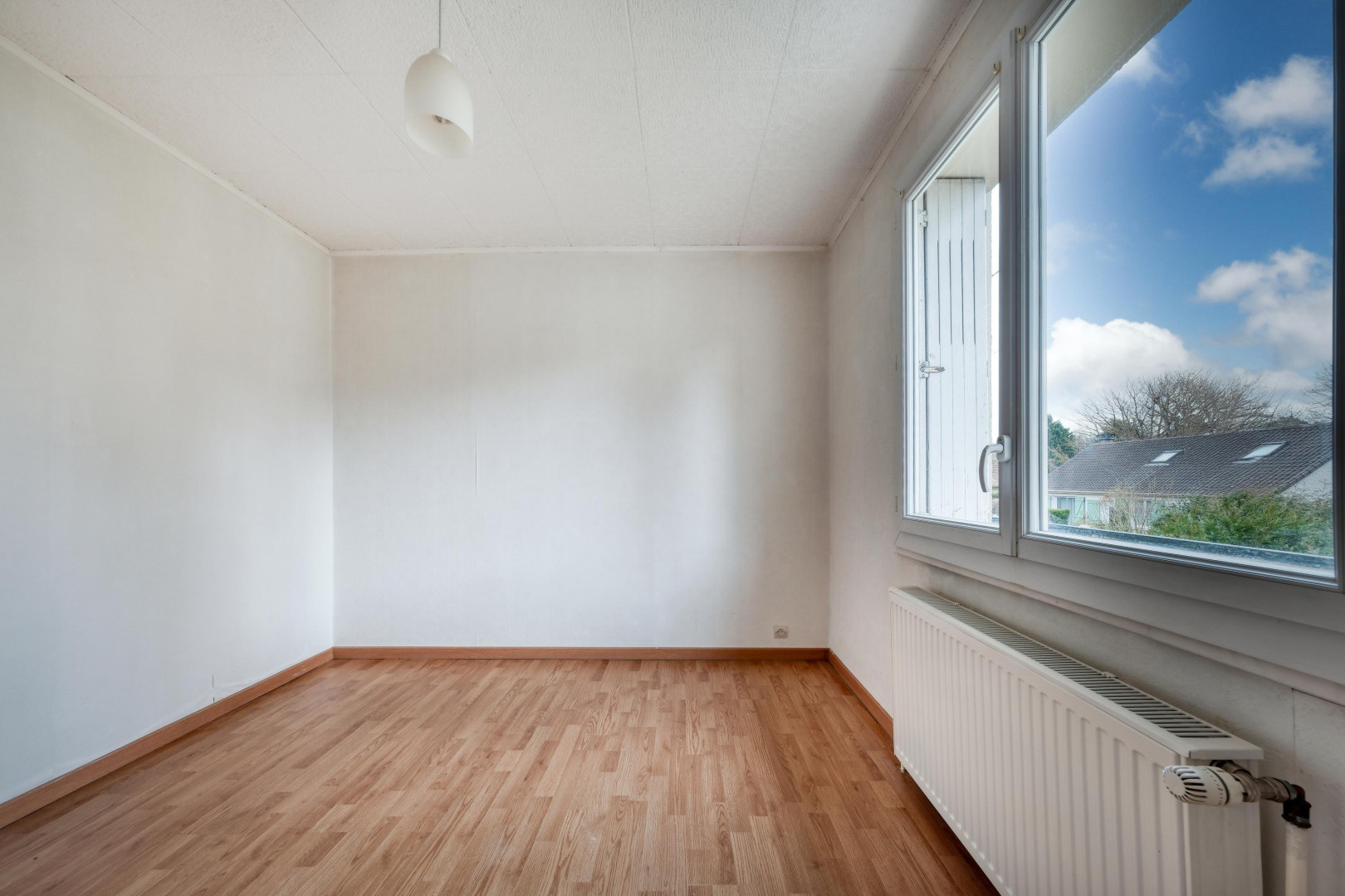 
                                                Vente
                                                 Maison familiale basse consommation 7 ch avec jardin