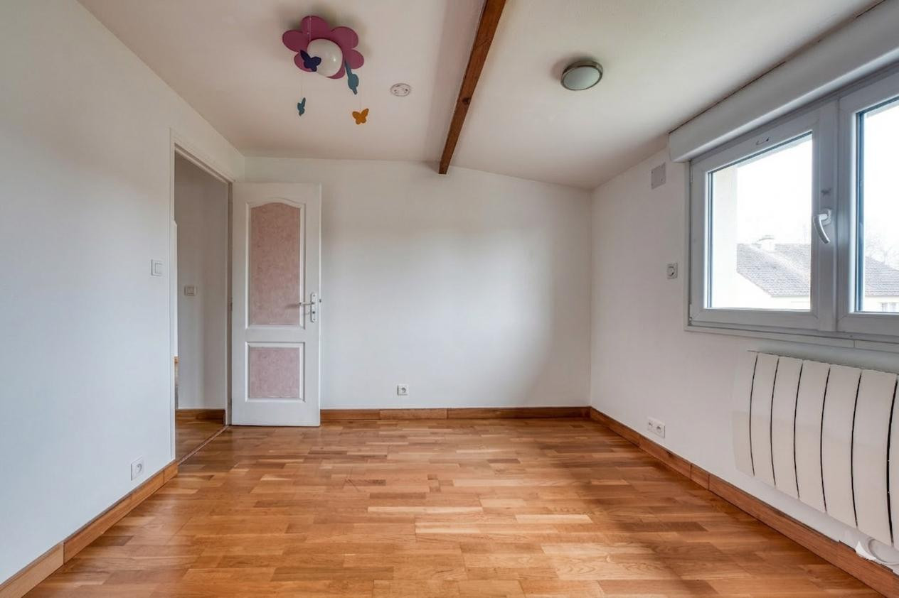 
                                                Vente
                                                 Maison familiale basse consommation 7 ch avec jardin