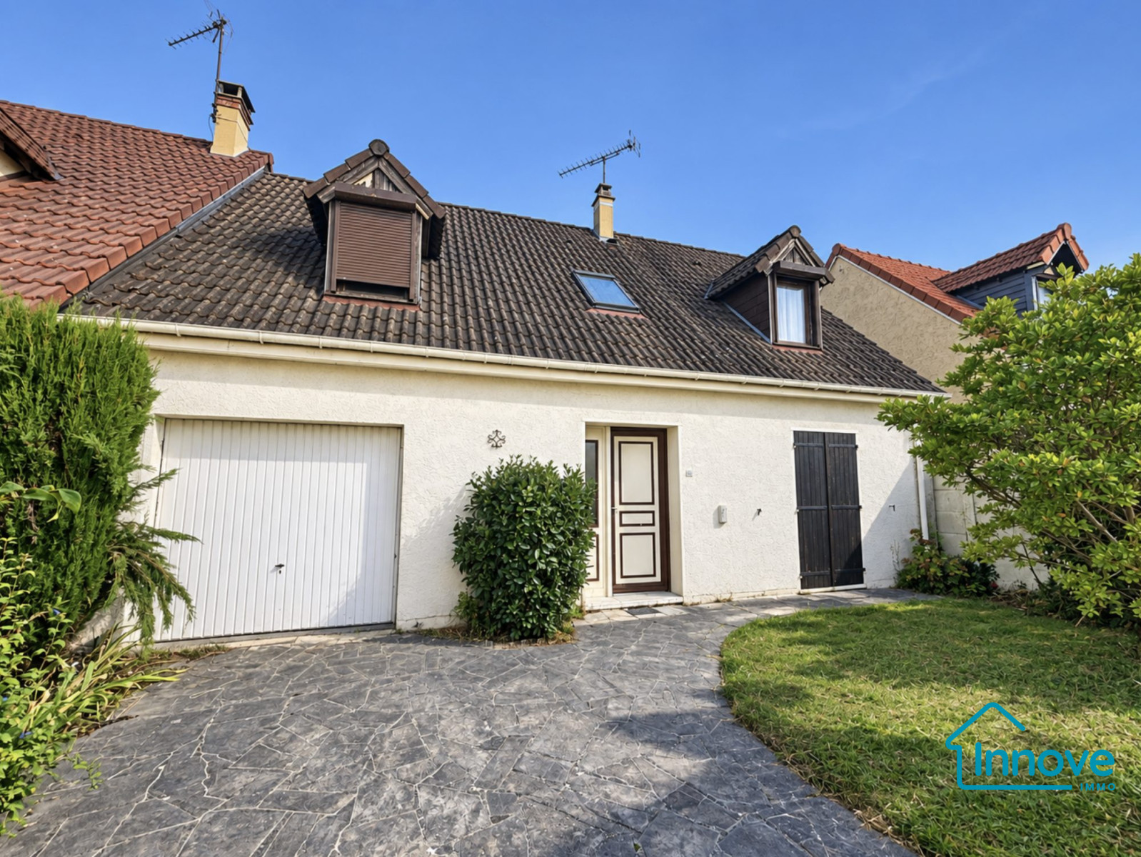 
                                                Vente
                                                 Maison Familiale Centre ville des Clayes