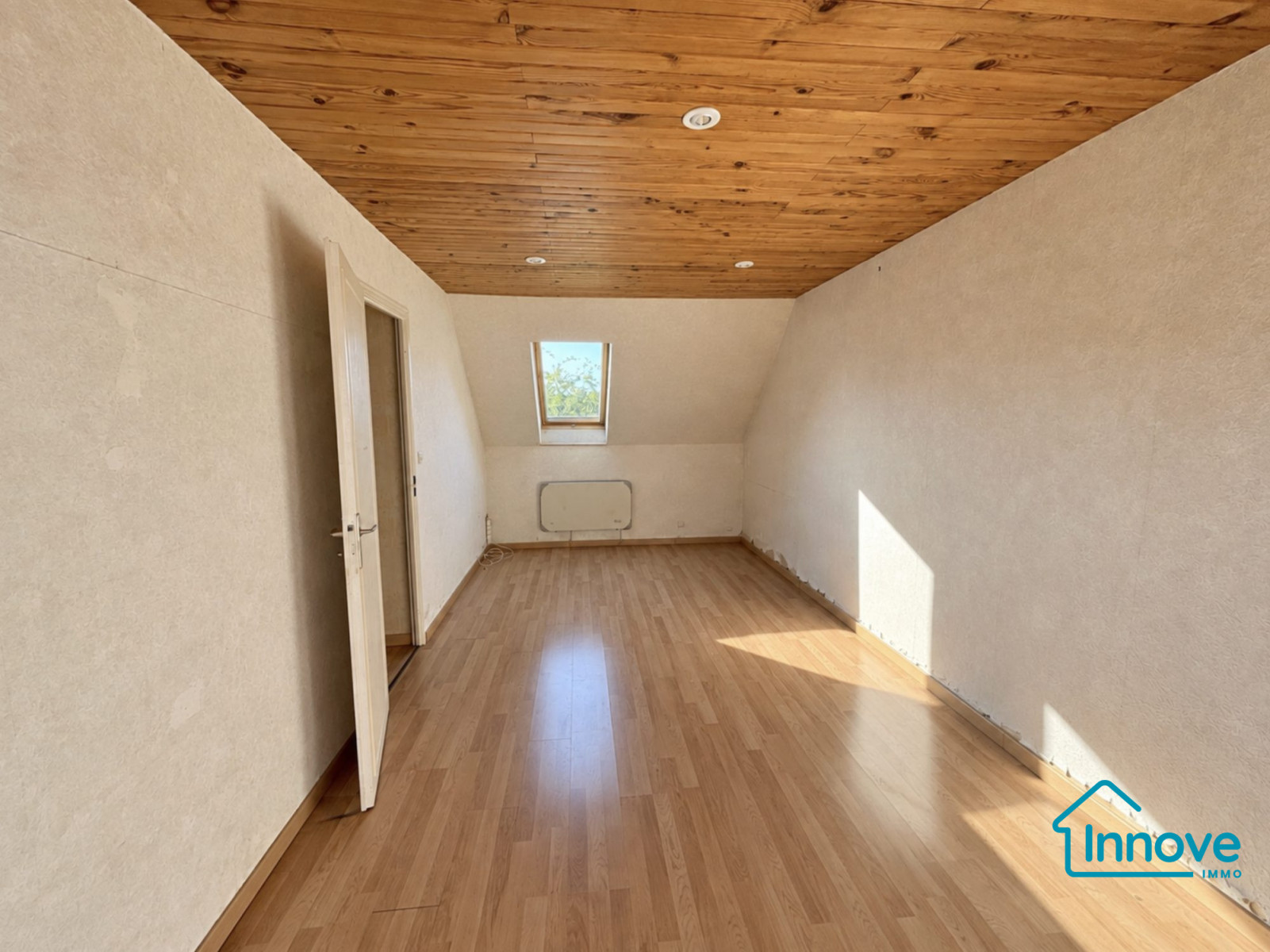 
                                                Vente
                                                 Maison Familiale Centre ville des Clayes