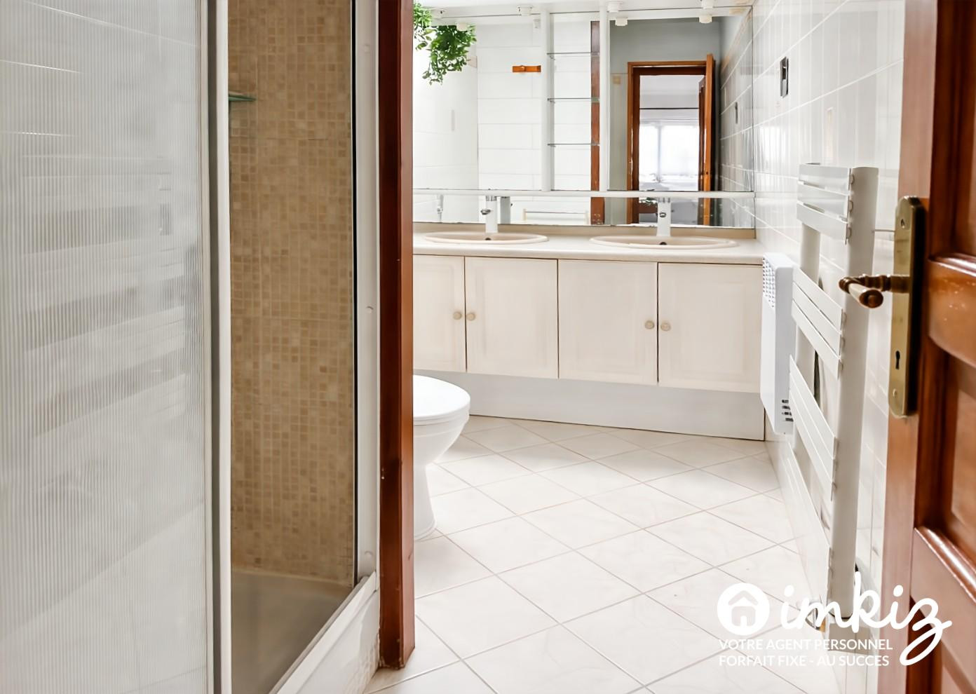 
                                                Vente
                                                 Maison familiale cle en main, DPE C, jardin et box