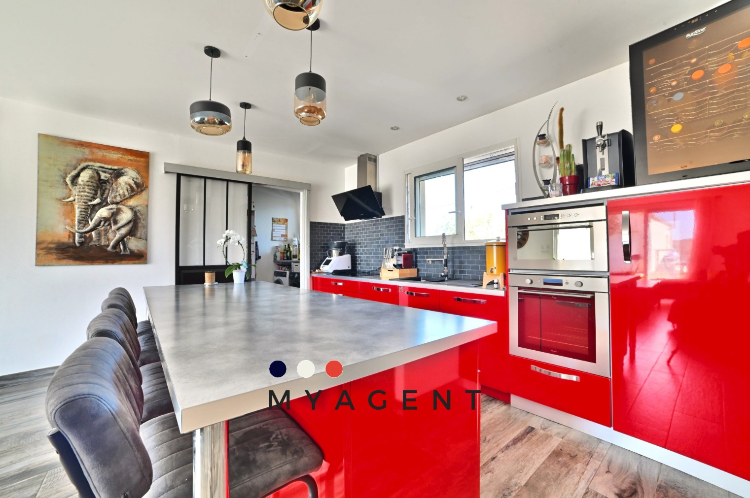 
                                                Vente
                                                 Maison familiale contemporaine à Nuaillé-d’Aunis