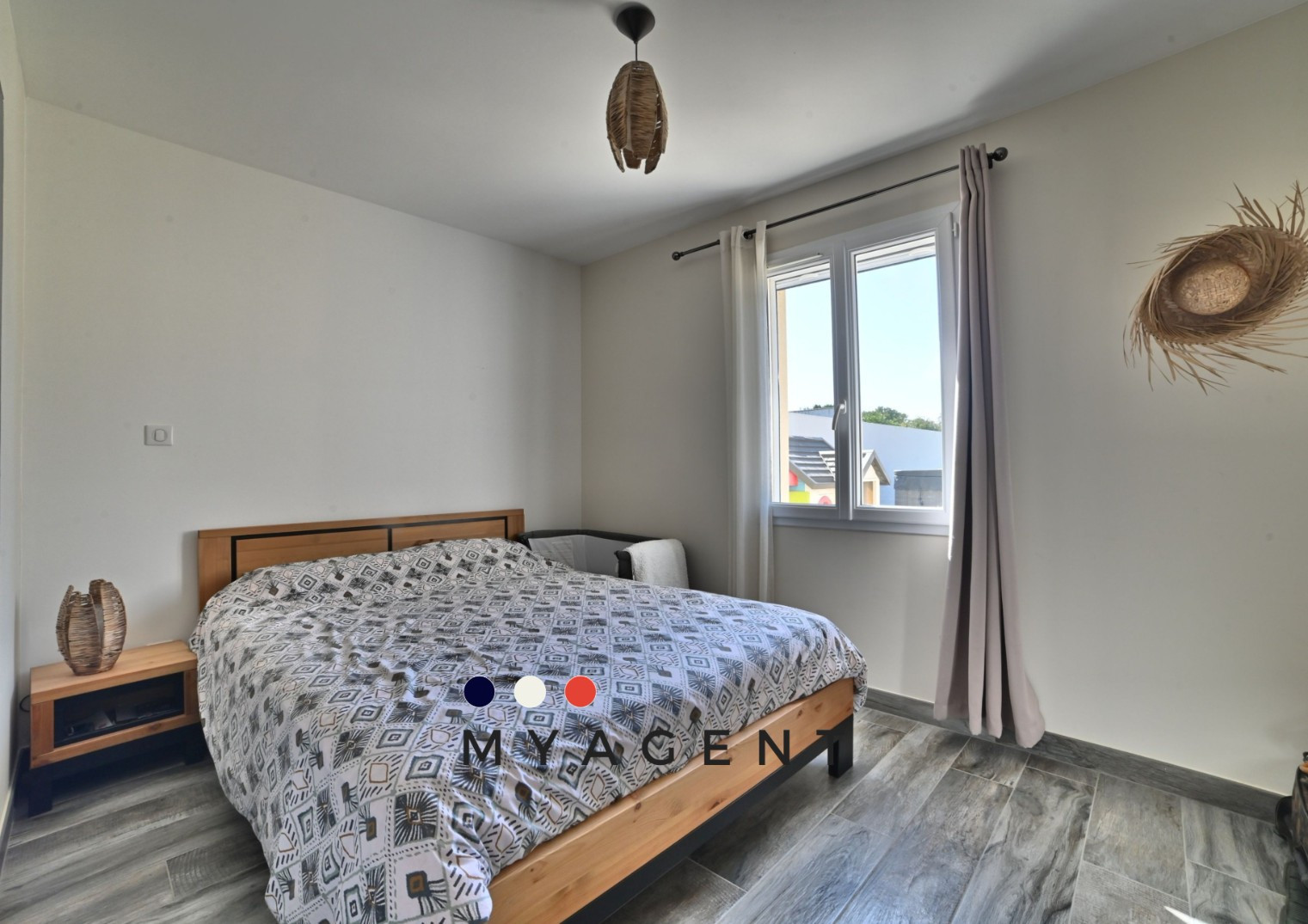 
                                                Vente
                                                 Maison familiale contemporaine à Nuaillé-d’Aunis