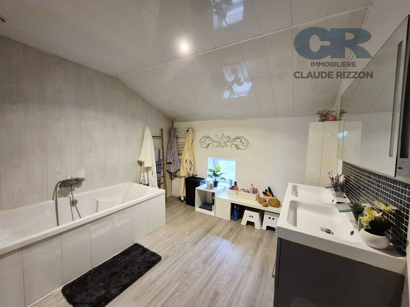 
                                                Vente
                                                 Maison familiale COUCELLES CHAUSSY