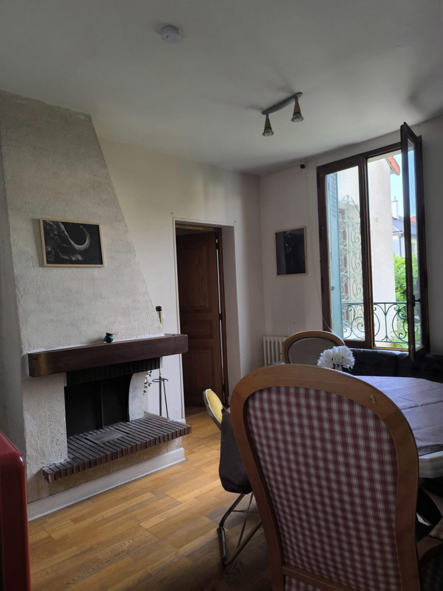 
                                                Vente
                                                 Maison familiale coup de coeur au centre ville