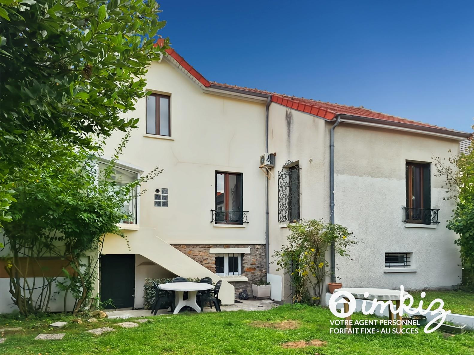 
                                                Vente
                                                 Maison familiale coup de coeur au centre ville