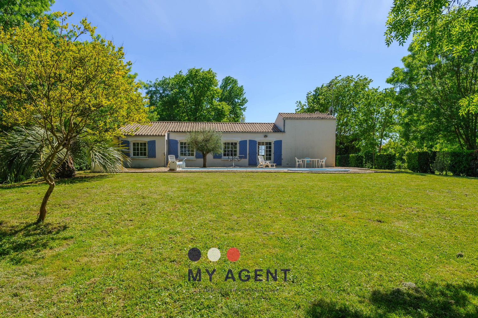 
                                                Vente
                                                 Maison familiale dans environnement privilégié