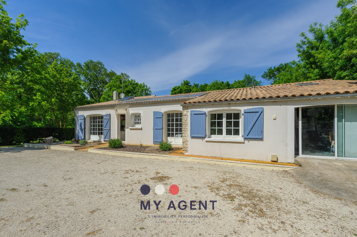 
                                                Vente
                                                 Maison familiale dans environnement privilégié