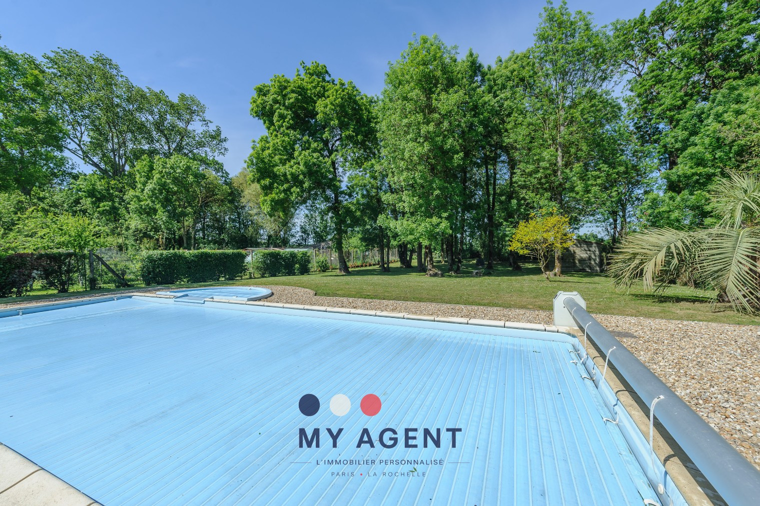 
                                                Vente
                                                 Maison familiale dans environnement privilégié