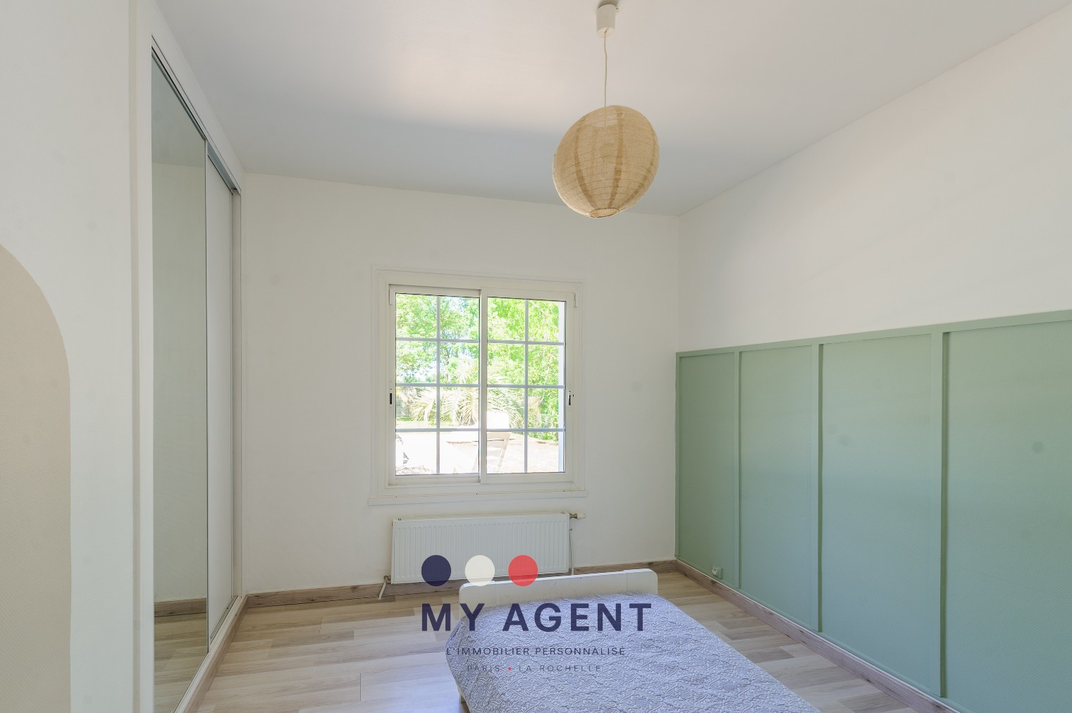 
                                                Vente
                                                 Maison familiale dans environnement privilégié