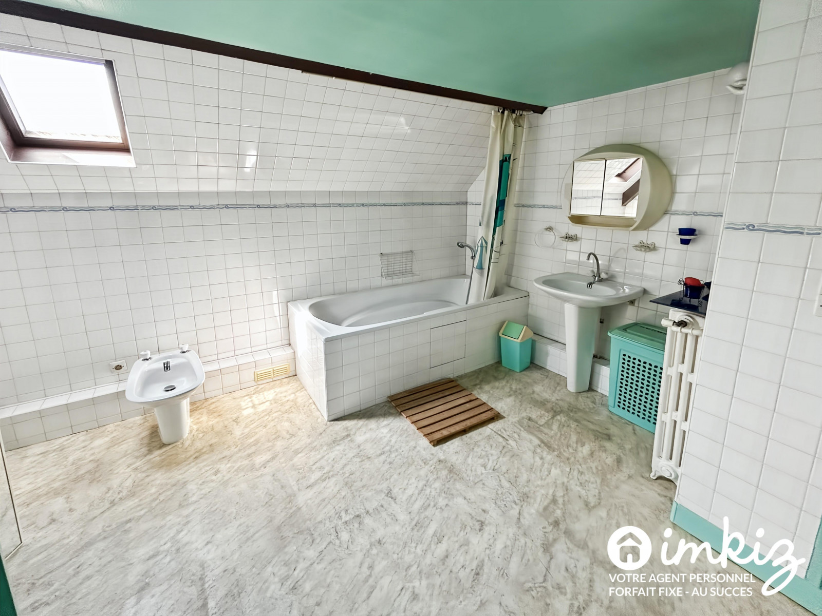 
                                                Vente
                                                 Maison familiale dans quartier recherché de Mantes