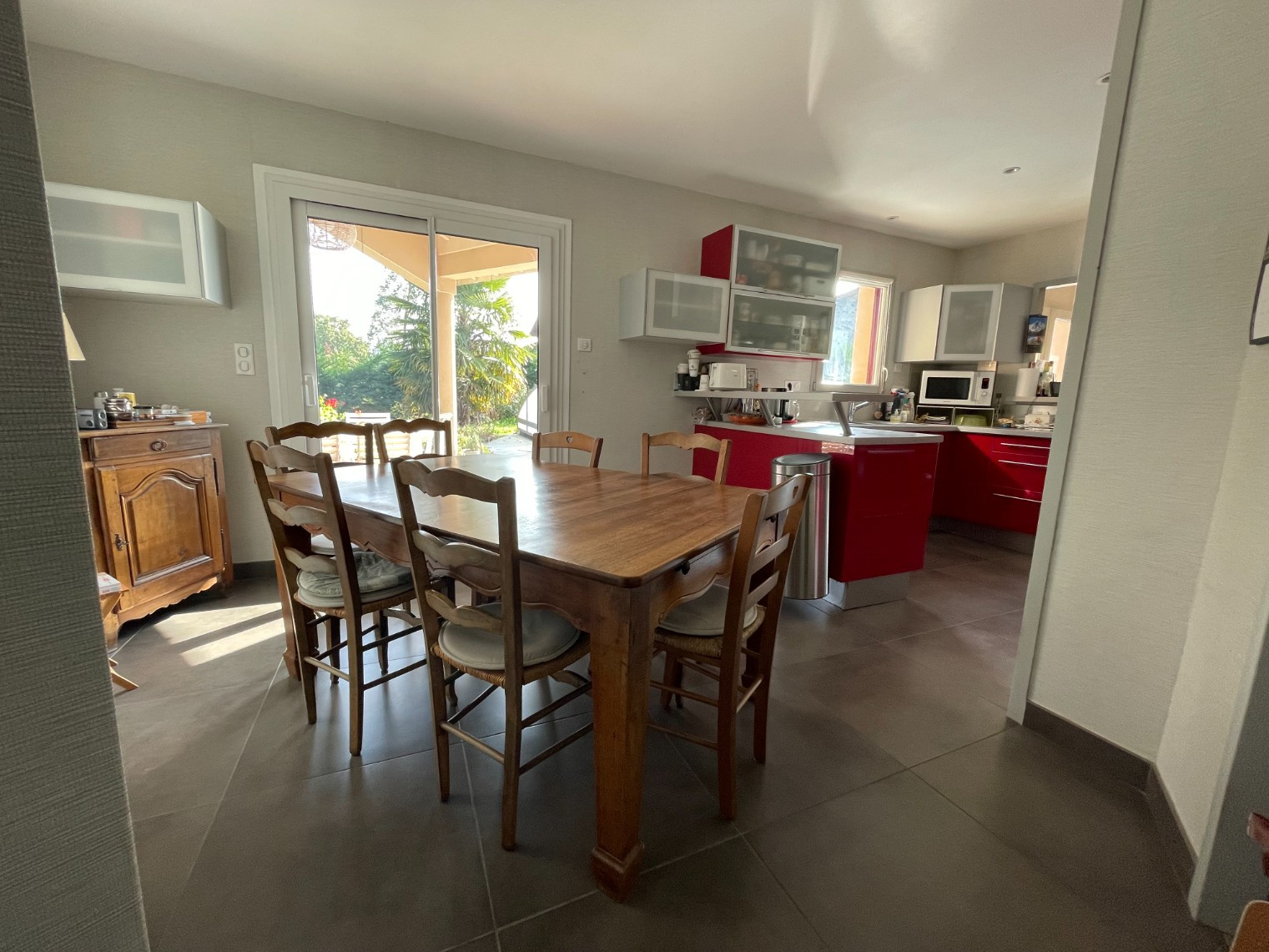 
                                                Vente
                                                 MAISON FAMILIALE D'ARCHITECTE SUD REVERMONT 182 m²