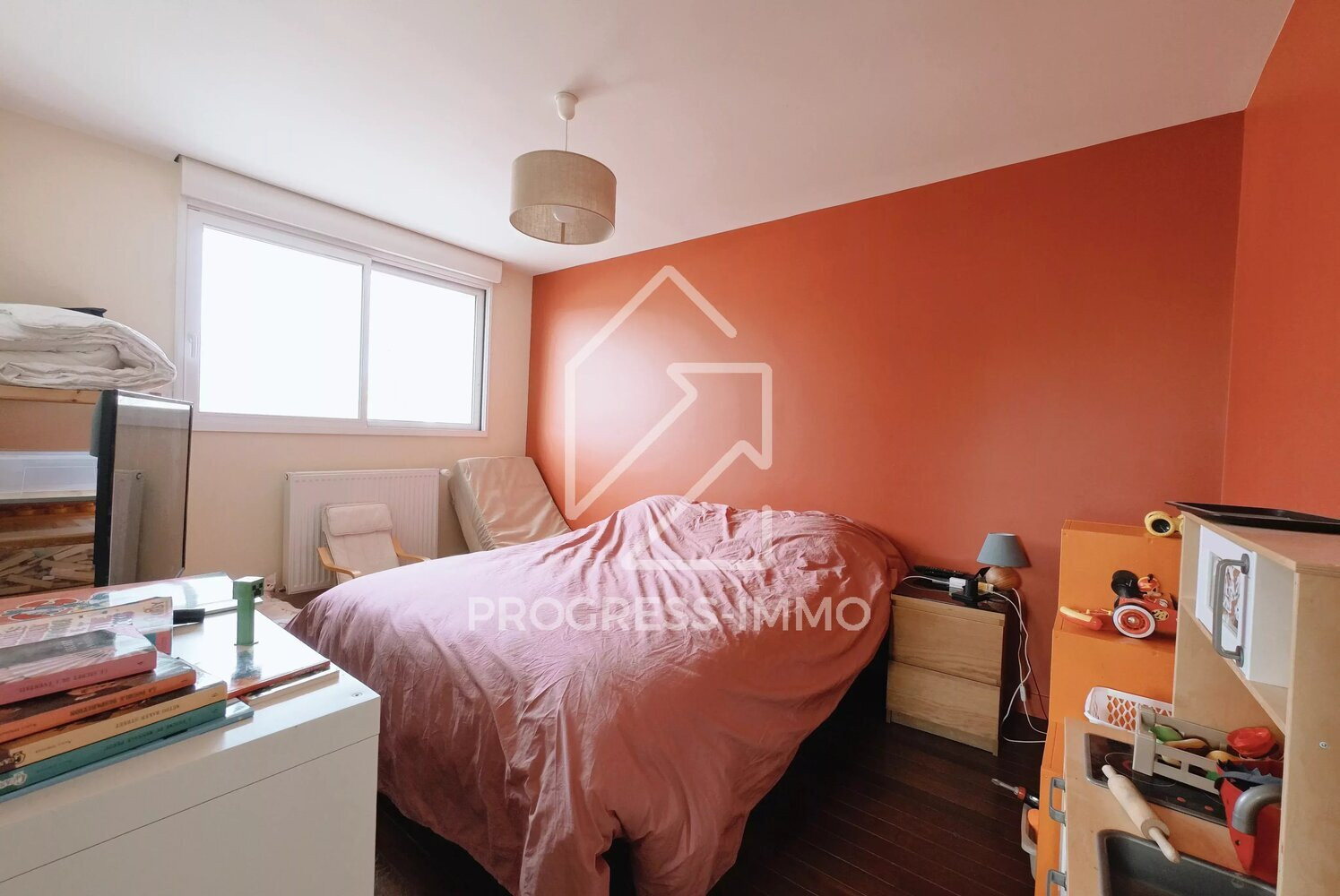 
                                                Vente
                                                 Maison familiale de 170m² sur 532m² terrain à