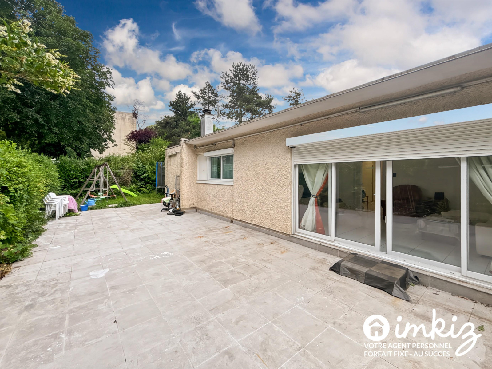 
                                                Vente
                                                 Maison familiale de plain-pied