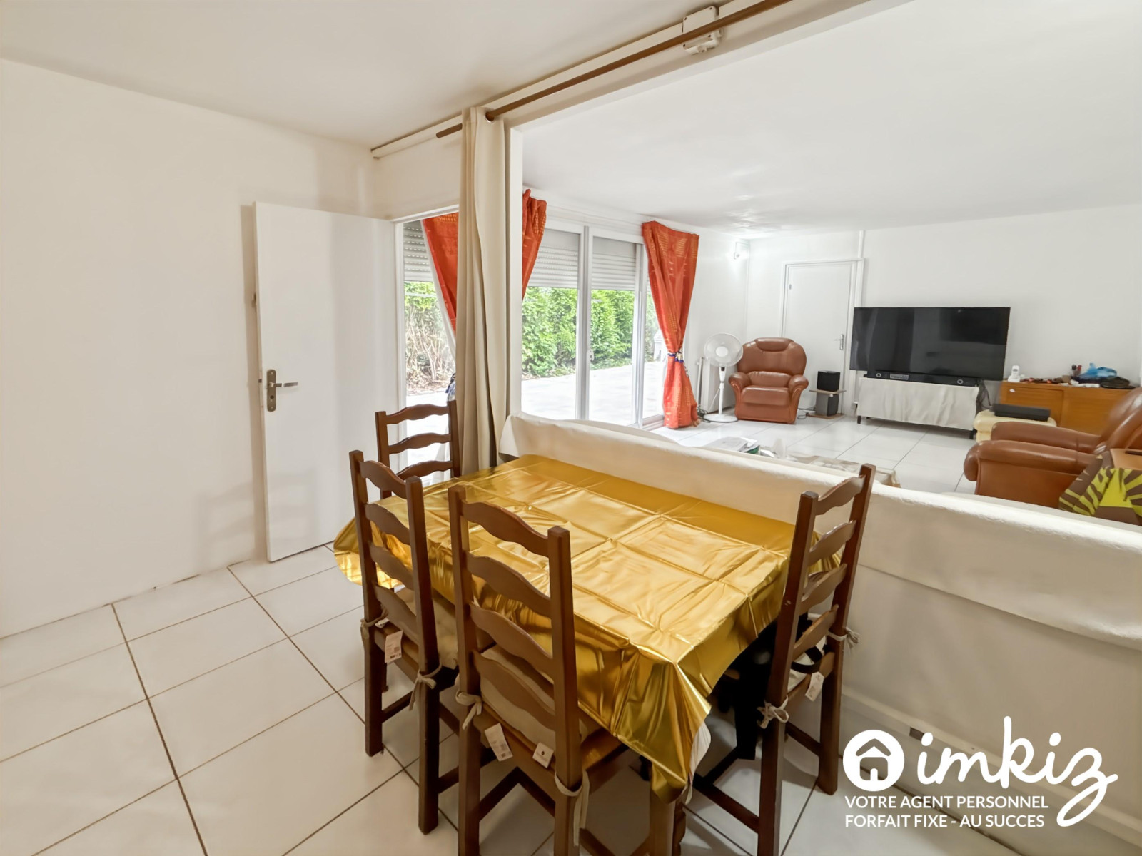 
                                                Vente
                                                 Maison familiale de plain-pied