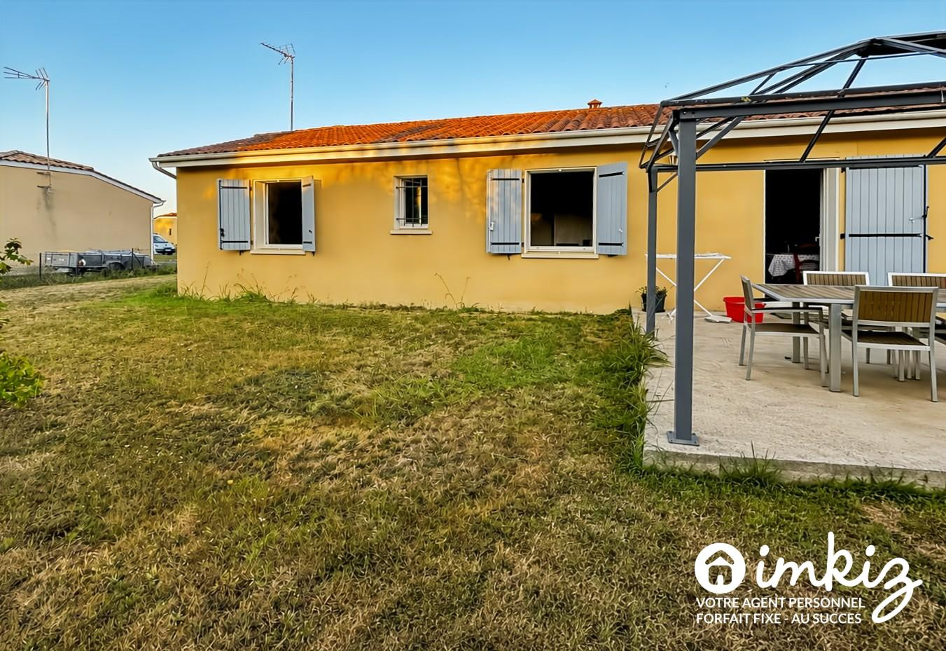 
                                                Vente
                                                 Maison familiale de PLAIN PIED, garage