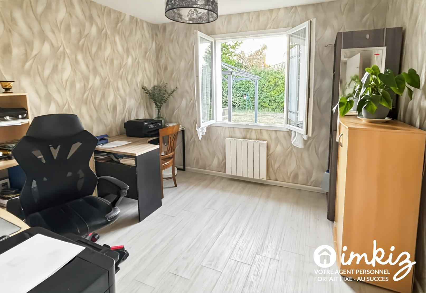 
                                                Vente
                                                 Maison familiale de PLAIN PIED, garage
