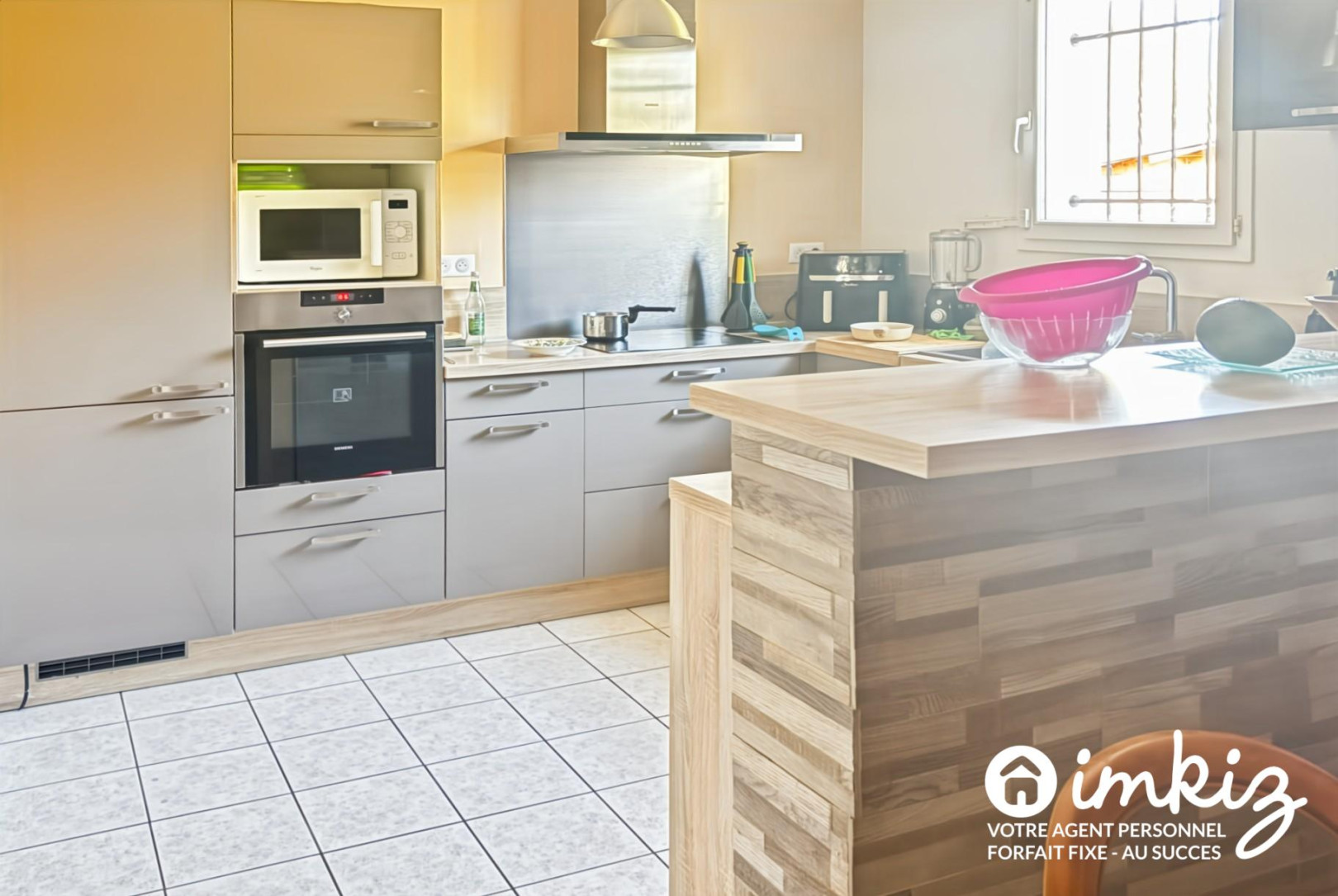 
                                                Vente
                                                 Maison familiale de PLAIN PIED, garage