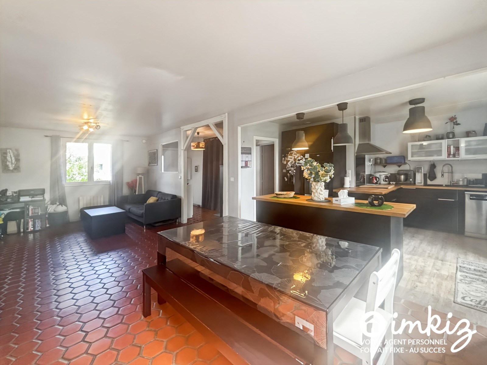 
                                                Vente
                                                 Maison familiale de plein pied avec jardin