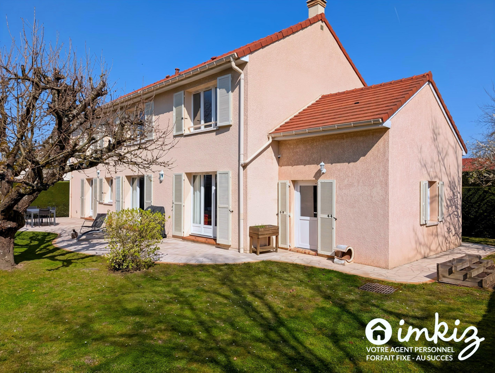 
                                                Vente
                                                 Maison familiale d'exception, jardin et garage