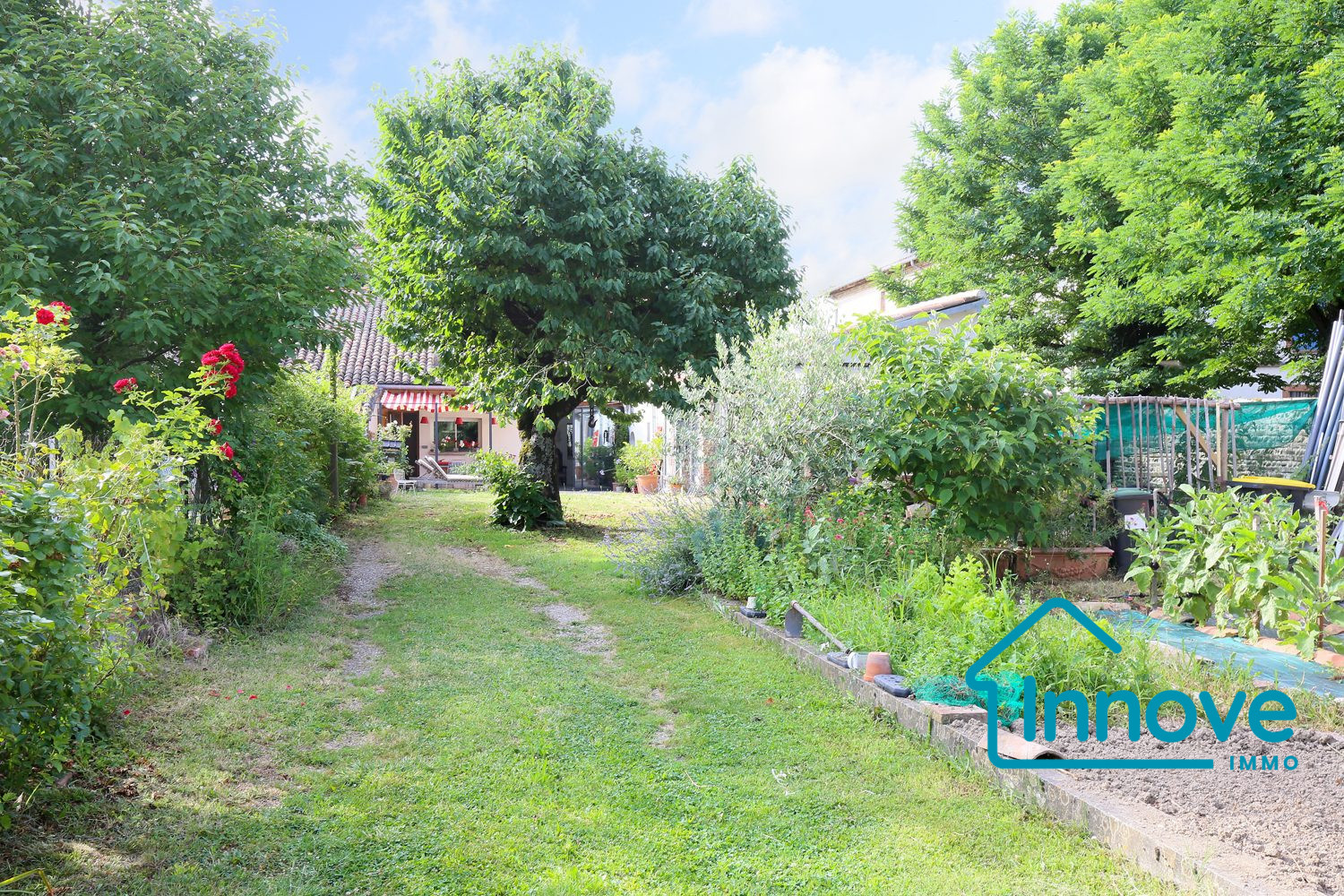
                                                Vente
                                                 Maison familiale Grisolles avec gîte indépendant – 276 m² ?