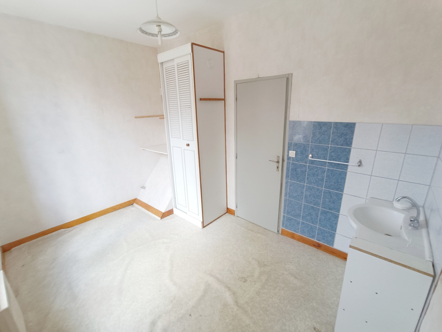 
                                                Vente
                                                 Maison familiale jardin et garage