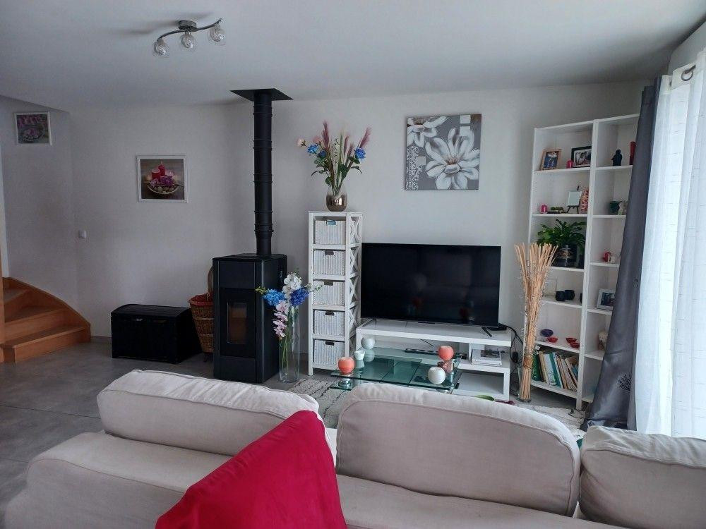 
                                                Location
                                                 Maison familiale neuve et lumineuse