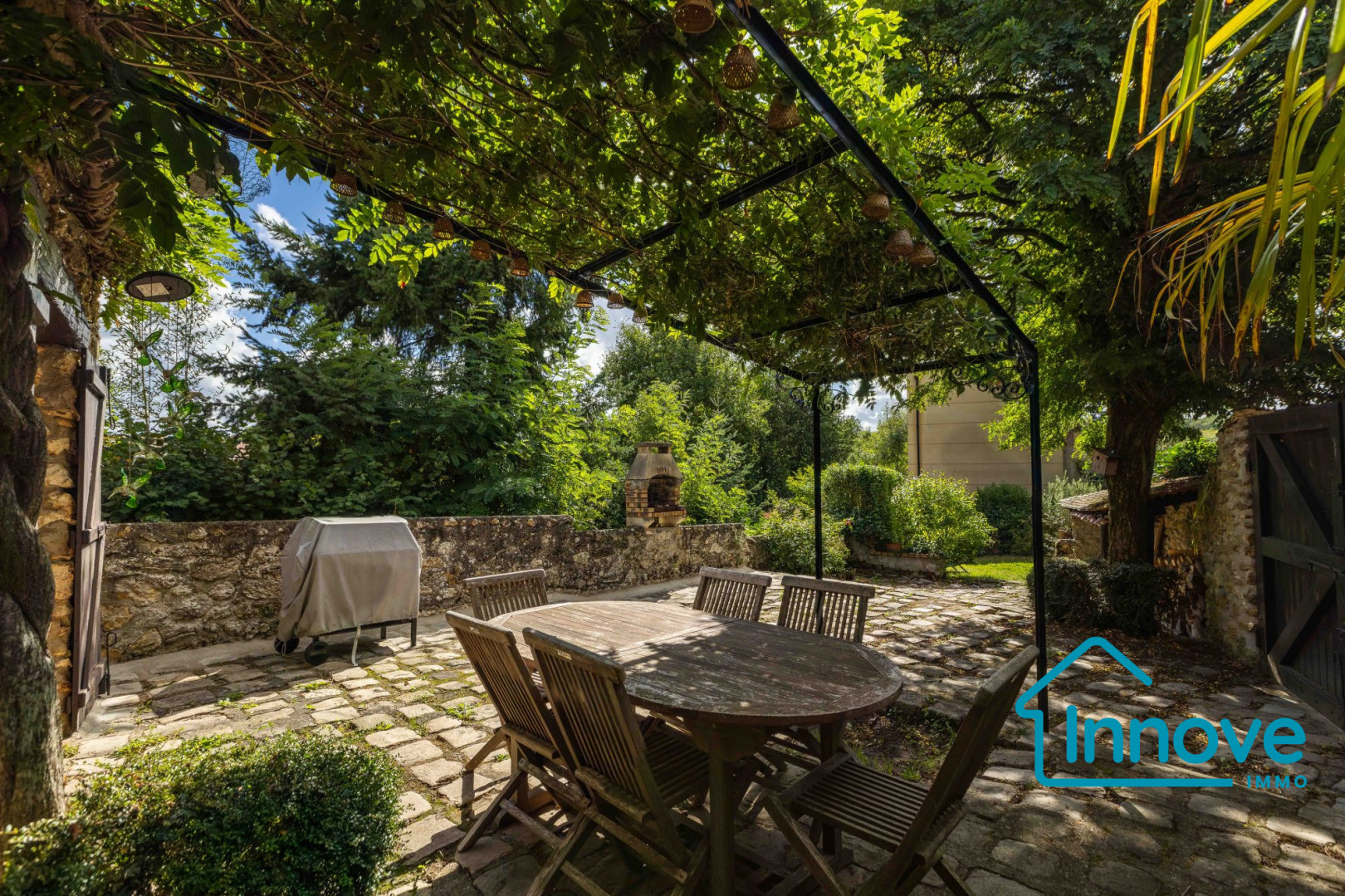 
                                                Vente
                                                 Maison familiale quartier des Bouviers à Guyancourt