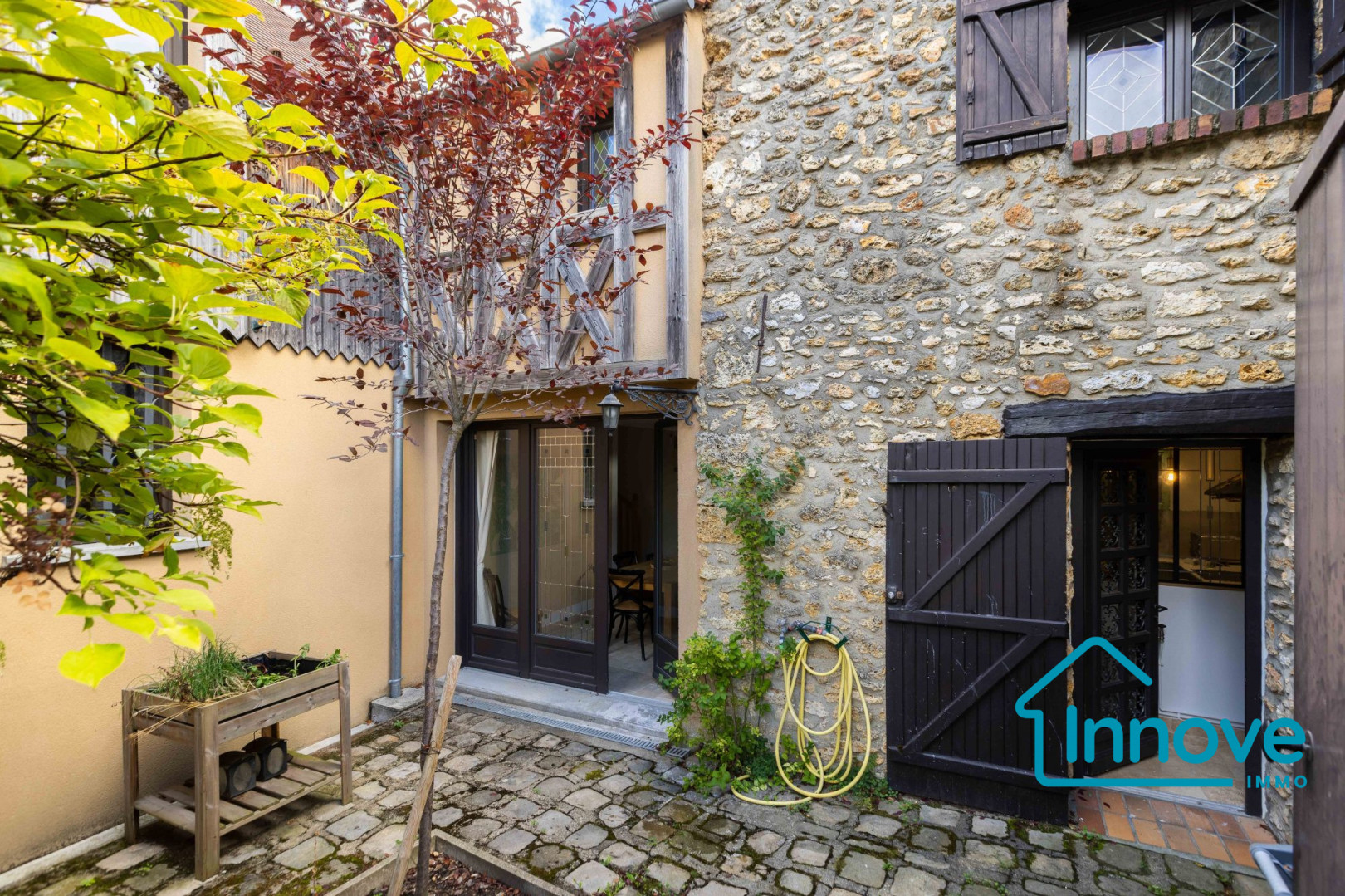 
                                                Vente
                                                 Maison familiale quartier des Bouviers à Guyancourt