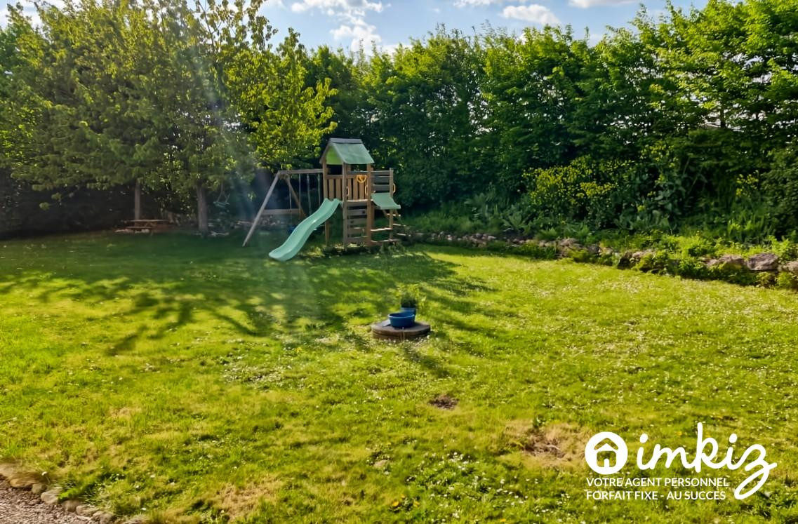 
                                                Vente
                                                 Maison familiale récente 140m² avec jardin