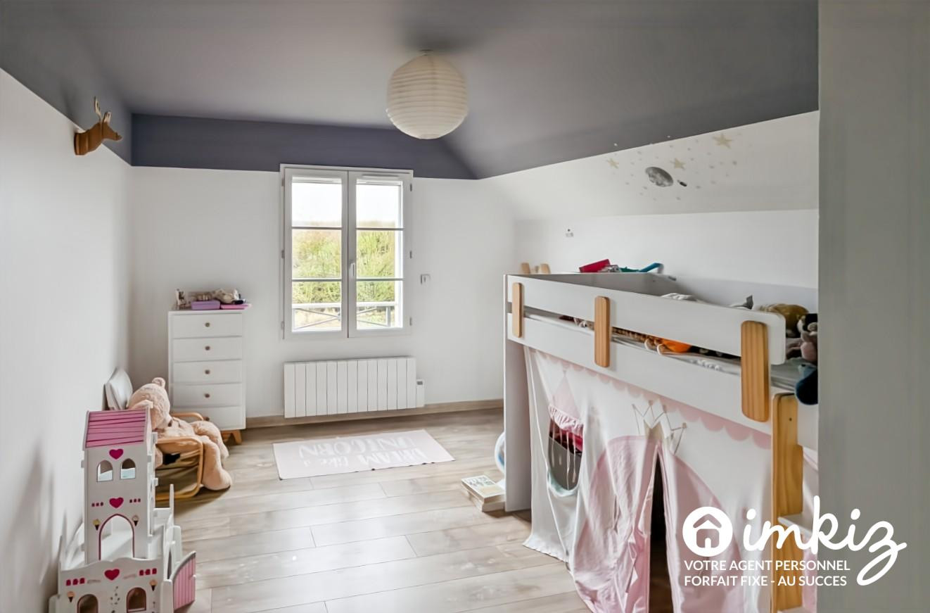 
                                                Vente
                                                 Maison familiale récente 140m² avec jardin