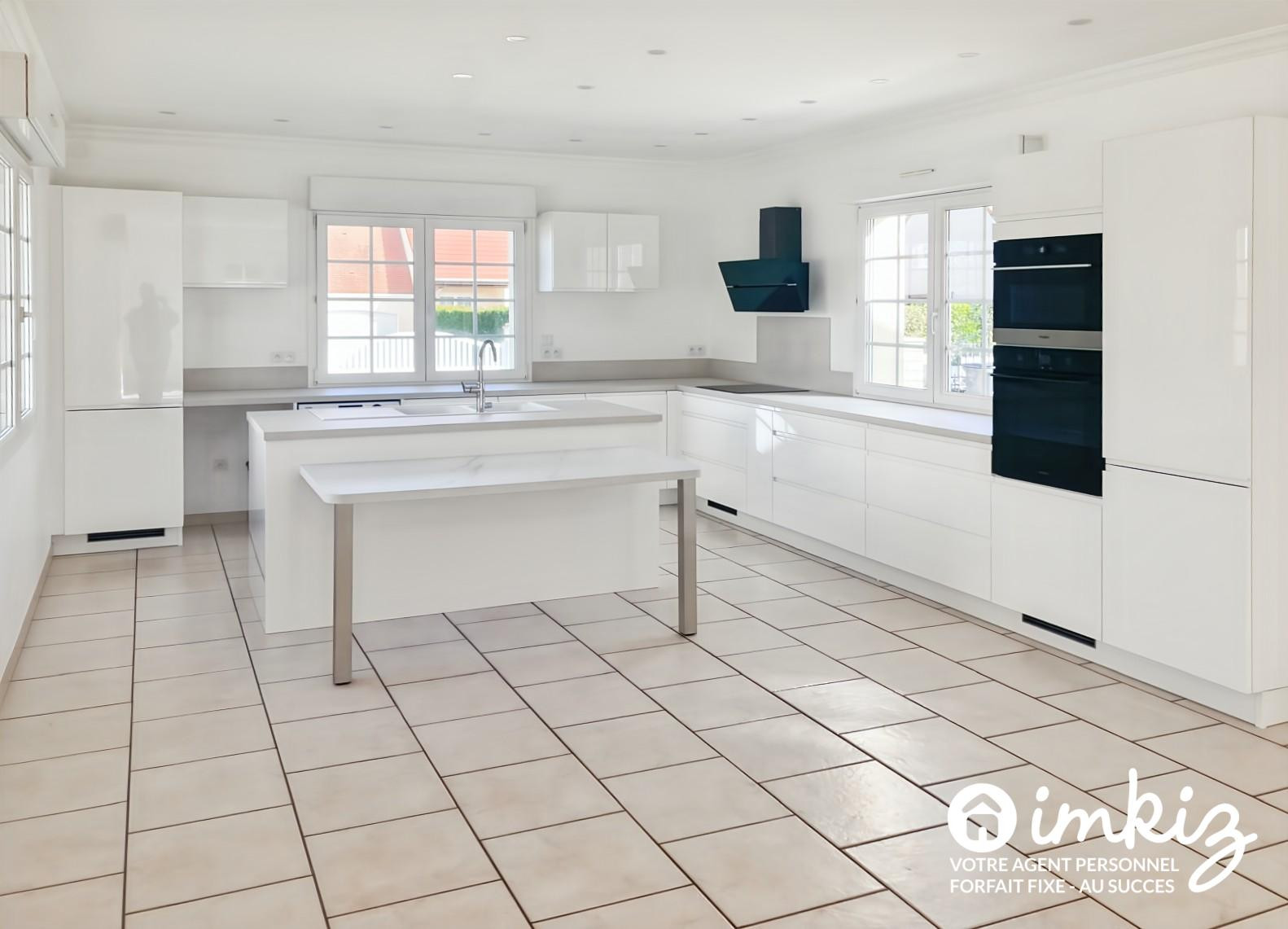 
                                                Vente
                                                 Maison familiale rénovée 6 pièces – 155 m² – DPE A