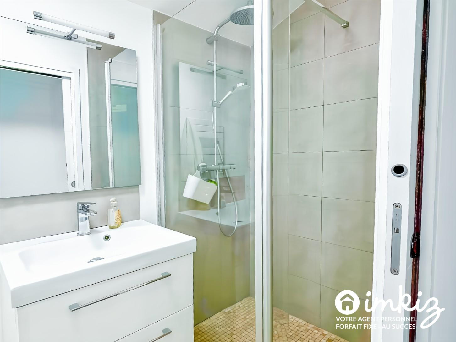 
                                                Vente
                                                 Maison familiale rénovée avec piscine + un T2