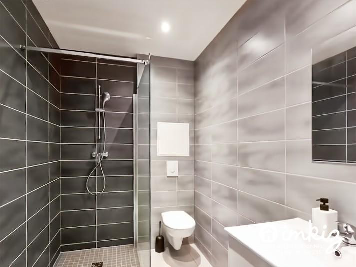 
                                                Vente
                                                 Maison familiale rénovée avec potentiel locatif