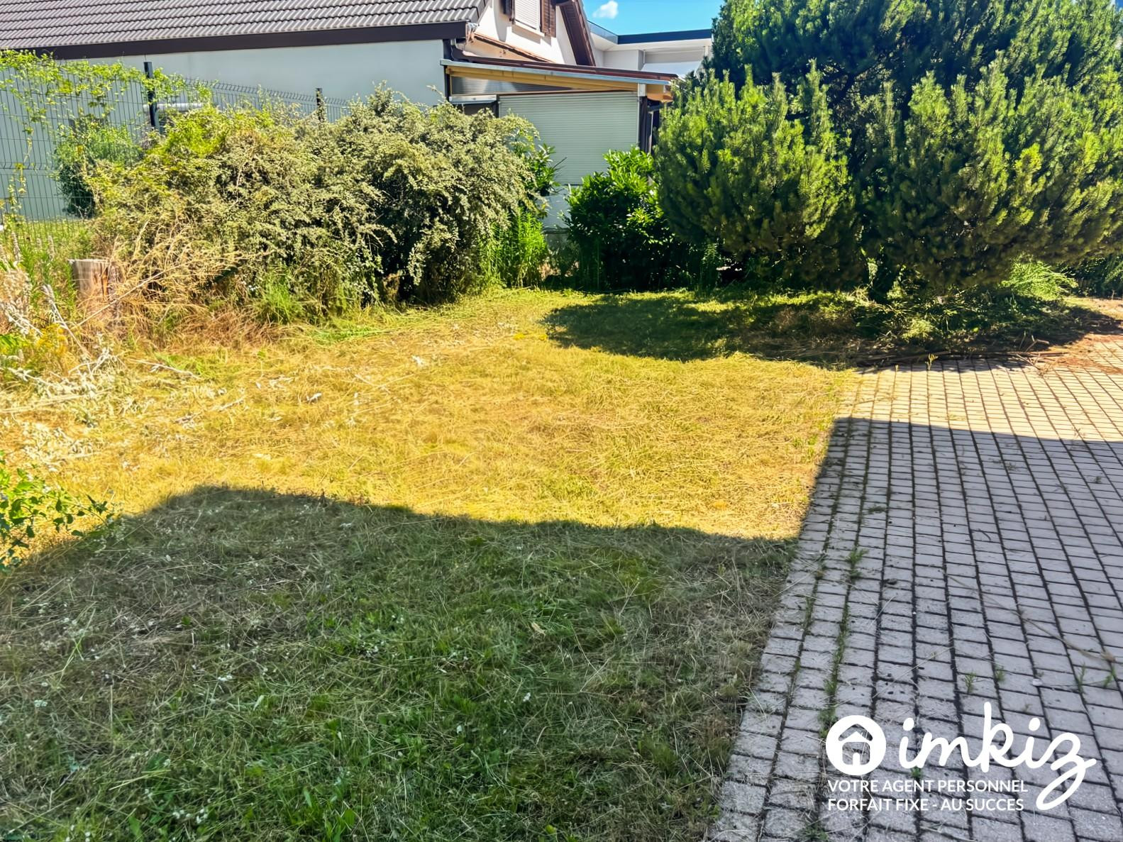 
                                                Vente
                                                 Maison familiale rénovée avec potentiel locatif