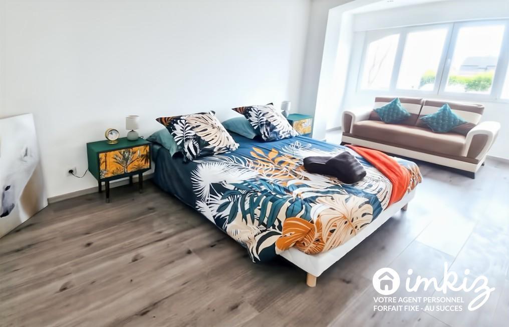 
                                                Vente
                                                 Maison familiale rénovée avec potentiel locatif